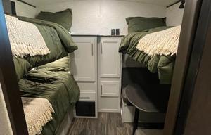 Family friendly RV with 2 A/Cs