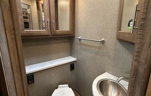 2022 Thor Motor Coach Omni BH35