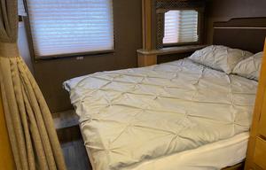 Very Clean! 2017 THOR Four Winds 24 ft. Good Size.