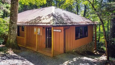 Linville Falls CG RV Park & Cabins