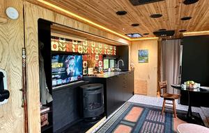 REMODELED, luxury  new interior. DELIVERY ONLY.