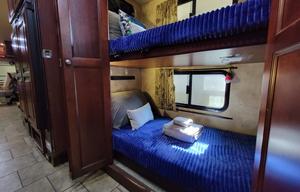 2011 Tiffin Motorhomes Allegro RED with Starlink!