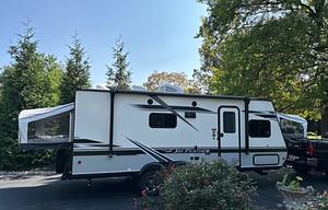 The 2020 Jayco Jay Feather, cozy cabin on wheels!
