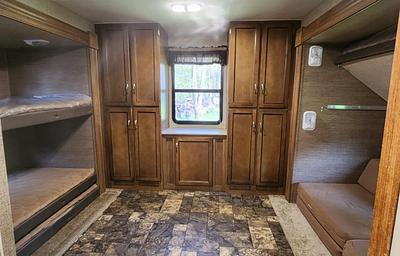 2015 Coachmen RV Catalina 323TSQB