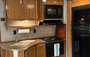 Beautiful 2018 Class C- Family / Pet Friendly!