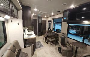 2022 Grand Design Momentum G-Class 30G