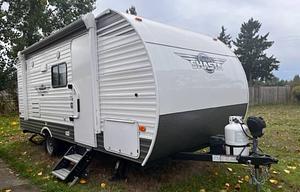 2021 Shasta Family Bunkhouse
