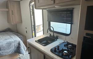 2025 Coleman Lantern 17B RV rental photo 6