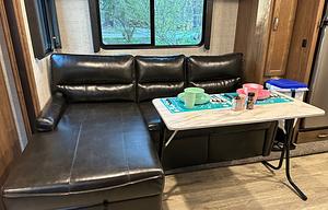 Traveler – Compact Comfort for Your Next Adventure