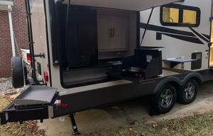 Rockwood Couples Coach w/ Outdoor Kitchen $99/wkdy