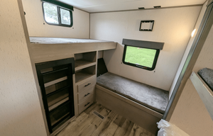 Coleman Lantern | Large Modern Bunkhouse sleeps 9
