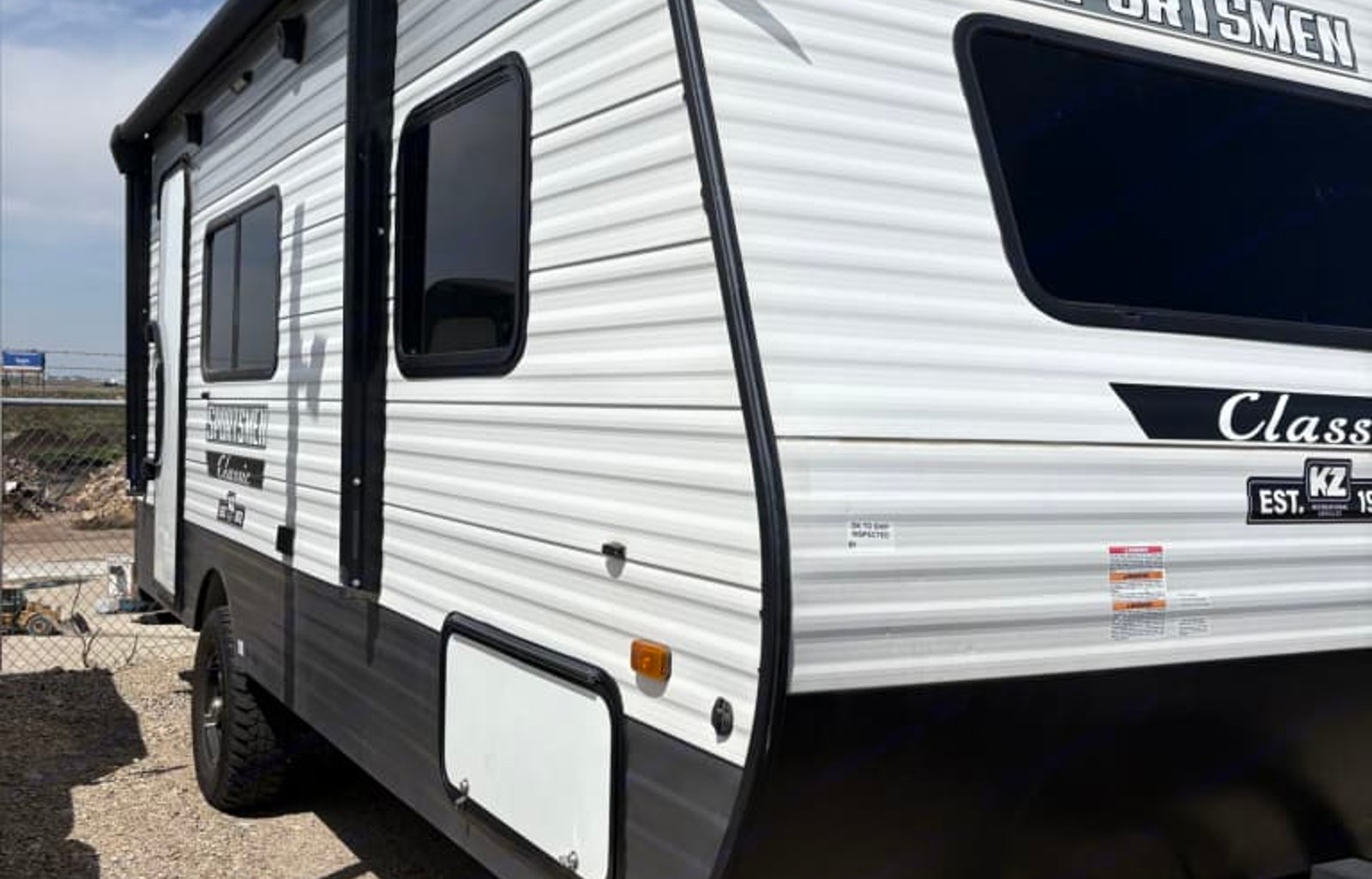 Lil Cozy Ready to Book Great for First Time RV'ers