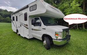 S.U.M.P.Vee v8  24' Class C small but spacious
