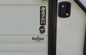 Delivery only. Fully Stocked Family & Pet Friendly