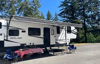 2021 Dutchmen Atlas "BUNK House" Fifth Wheel
