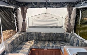 2002 Palomino Yearling RL Yearling RL RV rental photo 4