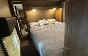 Family Friendly camper with Kids Bunkhouse
