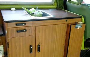 "HONU LI'U" 1977 Volkswagen Classic Westfalia