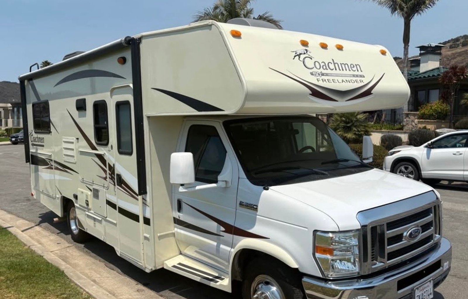 2015 Coachmen RV Freelander 22QB Ford 350