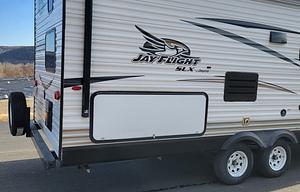 MOJO's 2017 Jayco Jayflight SLX 242