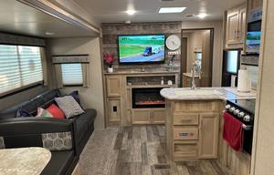 2021 Coachmen Catalina Legacy Edition travel trailer 38 ft