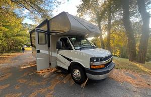 24' Versatile Voyager, Pet-Friendly, Equipped!
