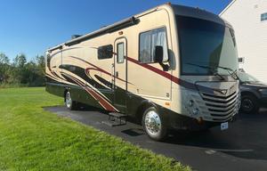 2017 Fleetwood Storm 36F - Will work w/your budget