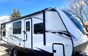 2022 EAST TO WEST Alta 2100MBH