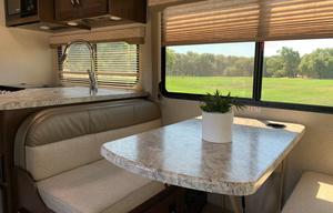 2020 Thor Motor Coach Freedom Elite Ford