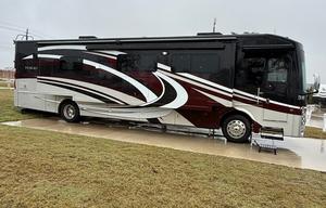 Luxury 40’ DP Coach – Stationary Delivery & Setup