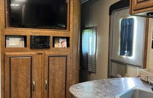 2017 CrossRoads RV Zinger ZR27BK RV rental photo 1