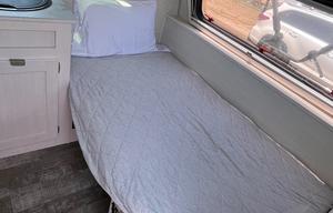 Cozy & Pet Friendly R Pod 171