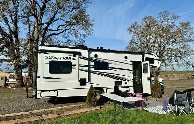 Clean&Comfortable 2023 Forest River Sunseeker LE