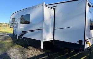 New Trailer, New Listing! 32ft Fifth Wheel