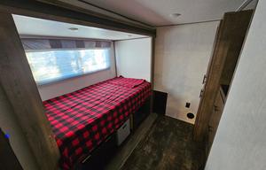 Meticulously Clean Luxury Fifth Wheel