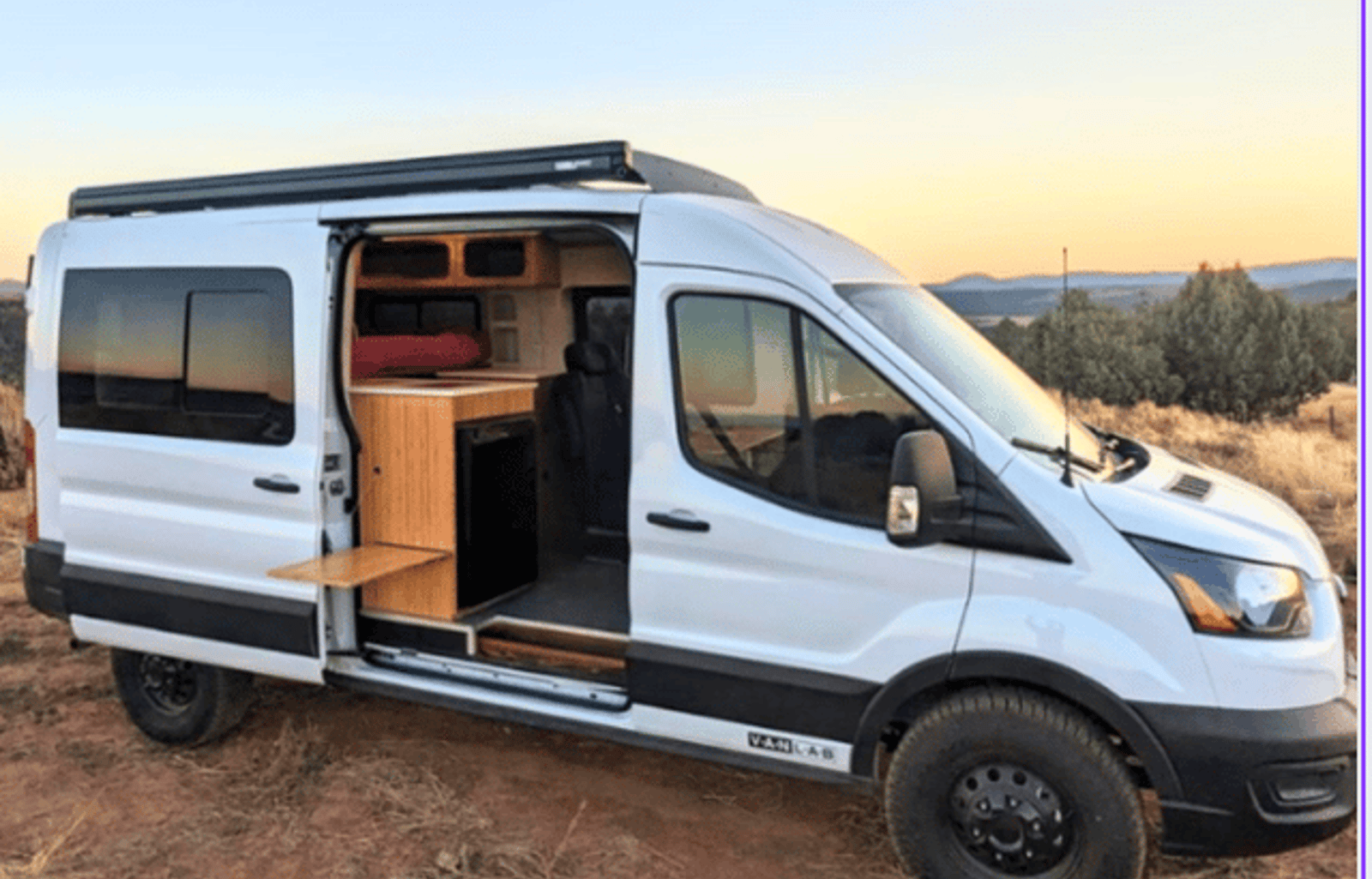 "Sedona" Couples Camper Van (PHAZ1939)