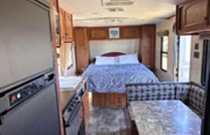 2015 Keystone Hideout 24BH