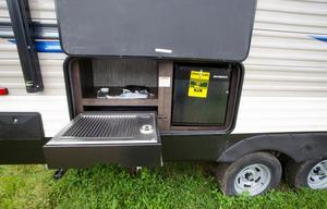 2019 KZ Sportsmen LE 23 feet, sleeps 7