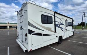 2014 Coachmen class c RV Leprechaun 290QB Ford 450