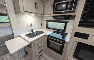 Flagstaff Micro Lite | Modern and cozy w/ 2 slides