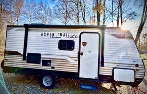 Wade & Annie’s 2020 Aspen Trail BunkHouse Trailer