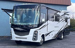 Luxury Class A GT5 2 Full Bathrooms