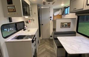 2021 Modern Dog Friendly RV Rental