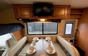 MIRA - 2017 Winnebago Minnie Winnie 31H