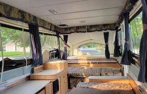 Mosinee, WI Pop-Up Camper  2010 Palomino Y-4120