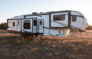 Brand New Grand Design 2023 Fifth Wheel