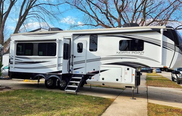 2022 Jayco North Point 310RLTS