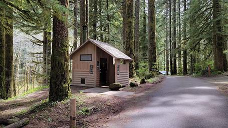 vault toilet in camp loop in Dovre Campground
