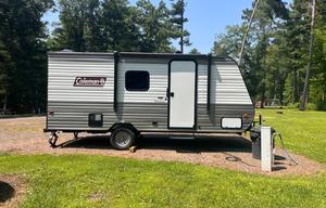 Light & Cozy Camper