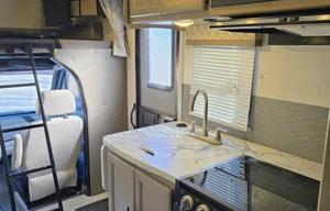 The Easy Escape | Sleeps 5 | BNA Pickup Available